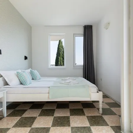 Sol Hotell Slăntjev Brjag